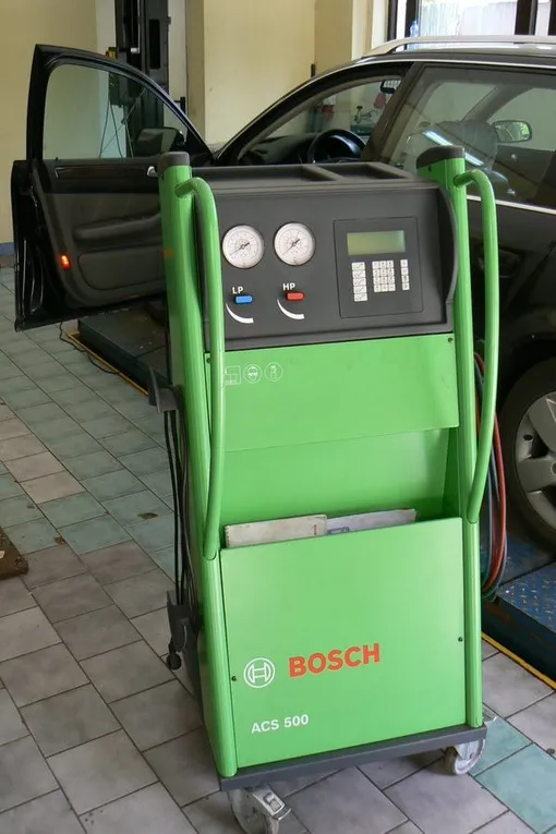 Stacja obsługi klimatyzacji ACS 500 Bosch